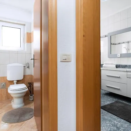 Elegantes Familienhaus Mit Privatem Pool Σπίτι διακοπών Πόρετς