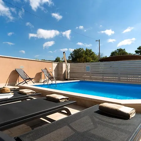 Elegantes Familienhaus Mit Privatem Pool * Poreč